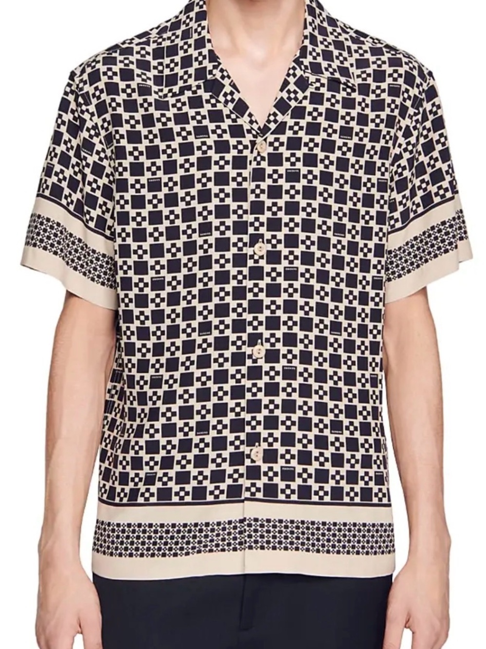 Sandro Paris Men’s Square Cross Short Sleeved Shirt
Button Up
Loose
$360
XXL
